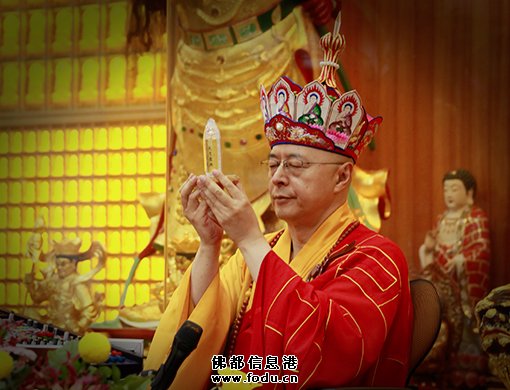 为什么不能毁谤三宝？